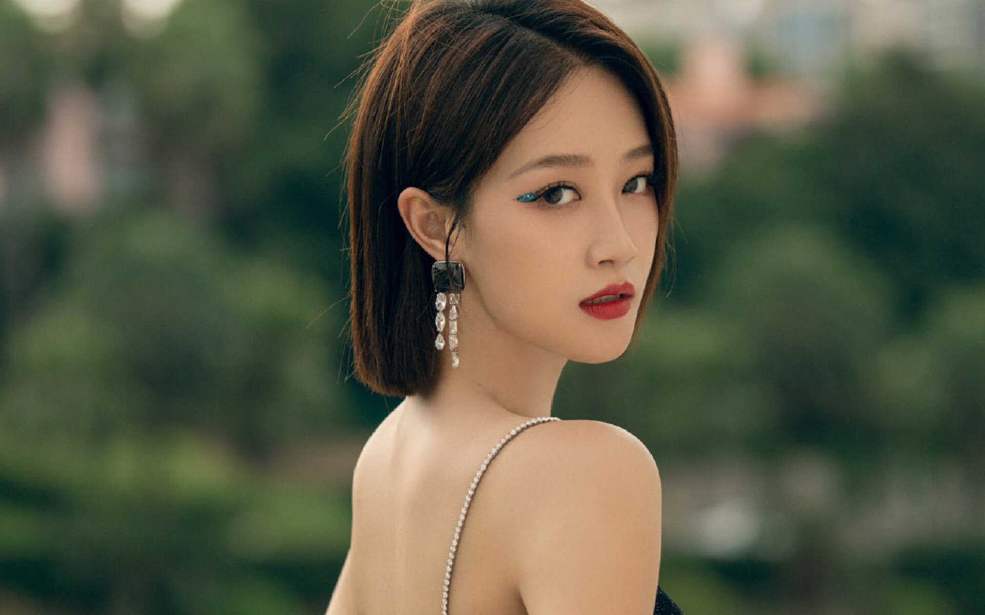 巴西马术协会建立马匹基因数据库,促进马匹选育与训练。,巴西马拉松选手利马