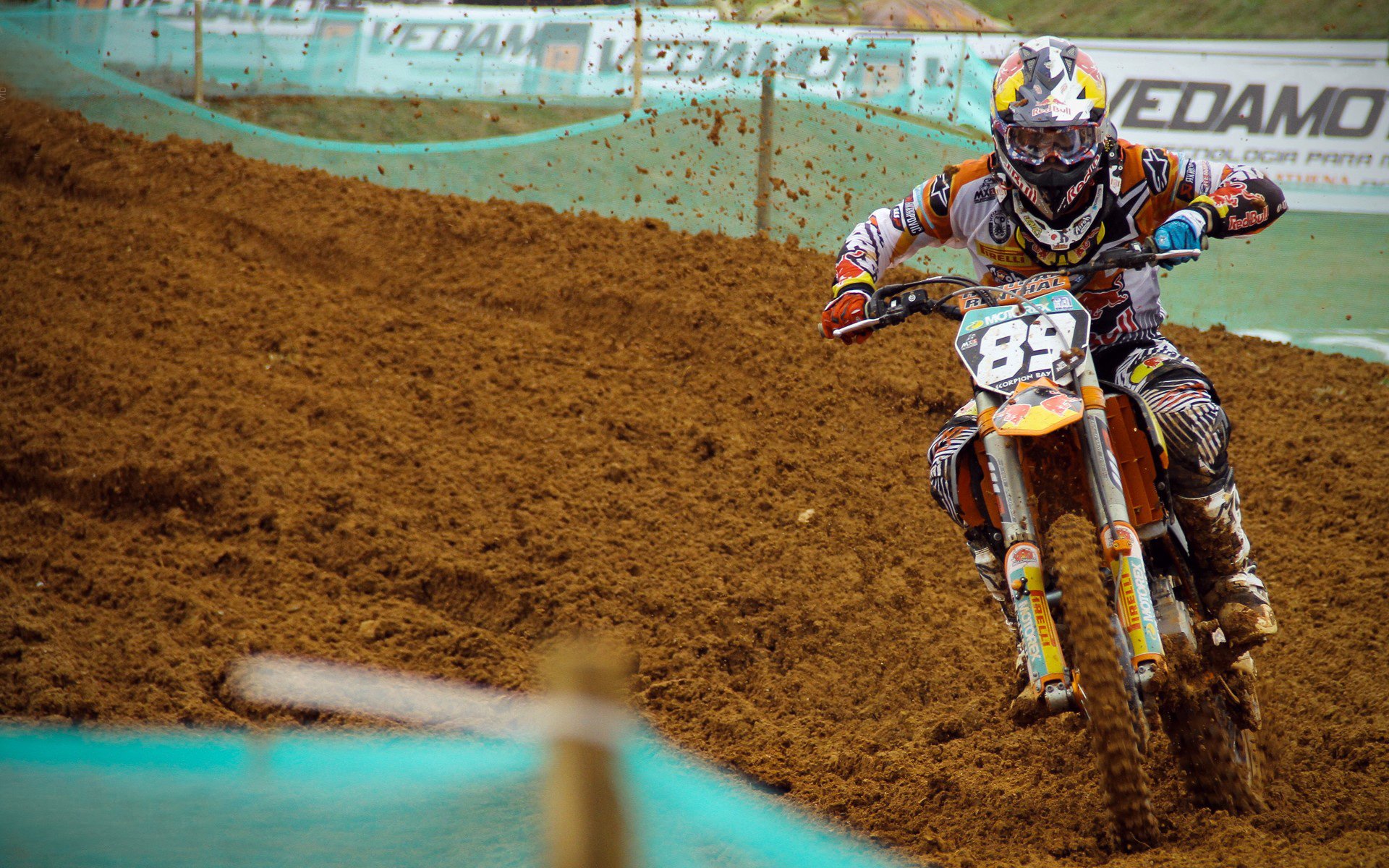 爱游戏全站-南非羚羊队：进攻的精准传递与防守的全面覆盖让对手难以突破，南非羚羊角